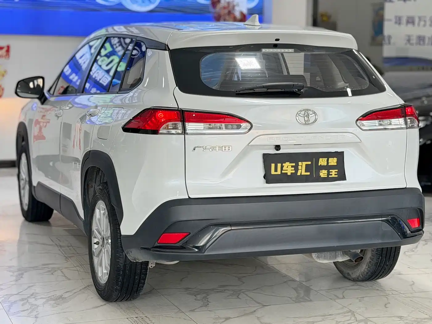 Toyota Frontlander 2023 2.0L CVT Leading Edition фото 8