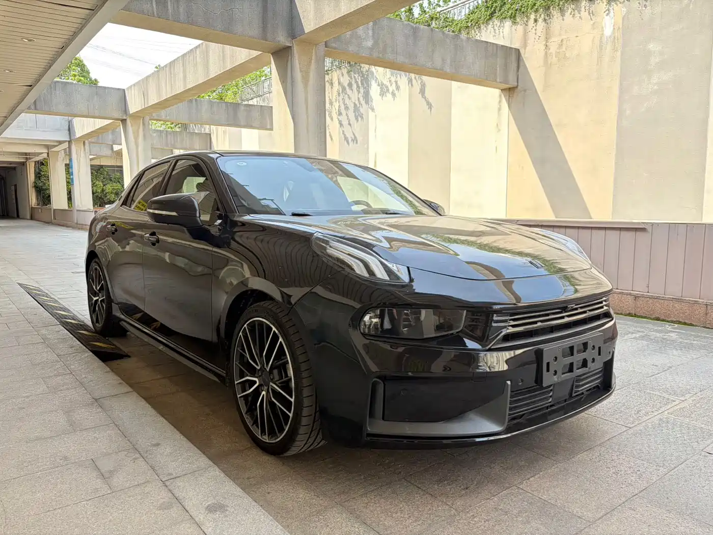 Lynk & Co 03 2021 03+ 2.0TD Auto Hunter Wind Edition фото 3