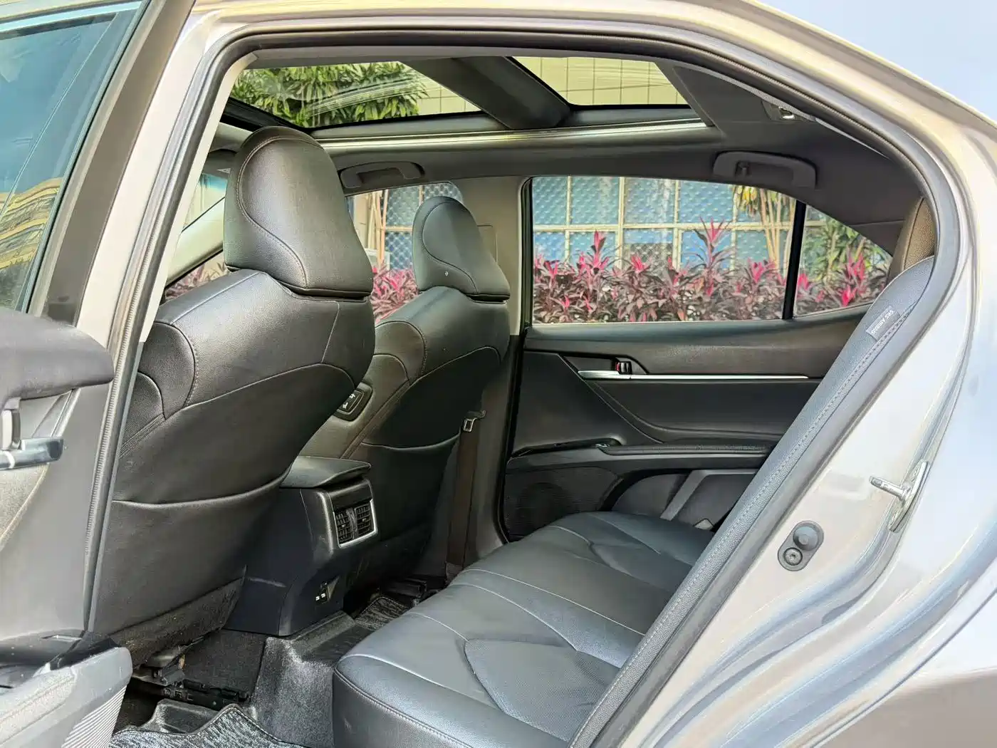 Toyota Camry 2021 2.5G Luxury Edition фото 9