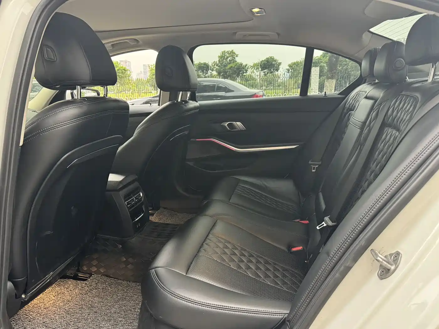 BMW i3 2024 eDrive 35 L фото 9