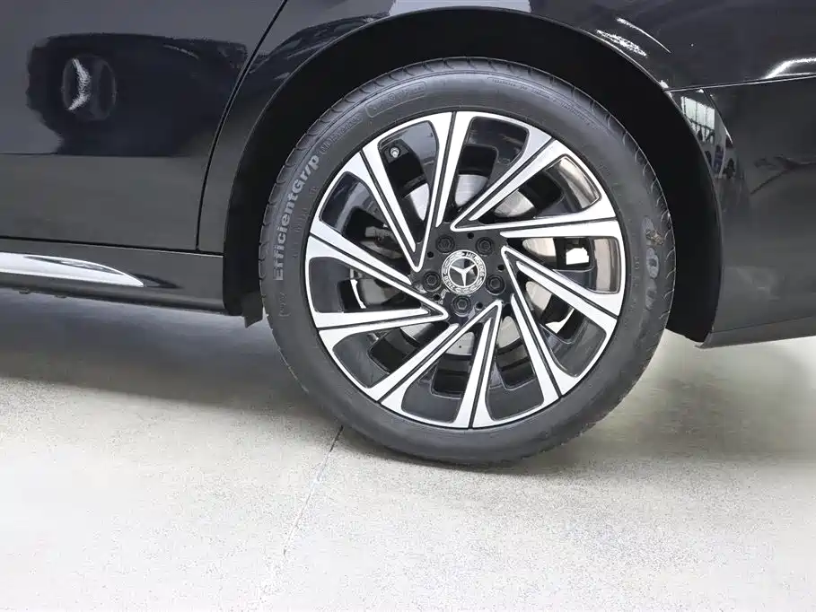 Mercedes-Benz E-Class 2024 Model E 300 L Luxury фото 31