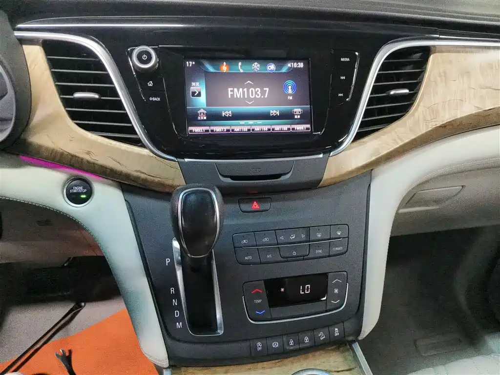 Buick GL8 2017 ES 28T Comfort Type China V фото 9