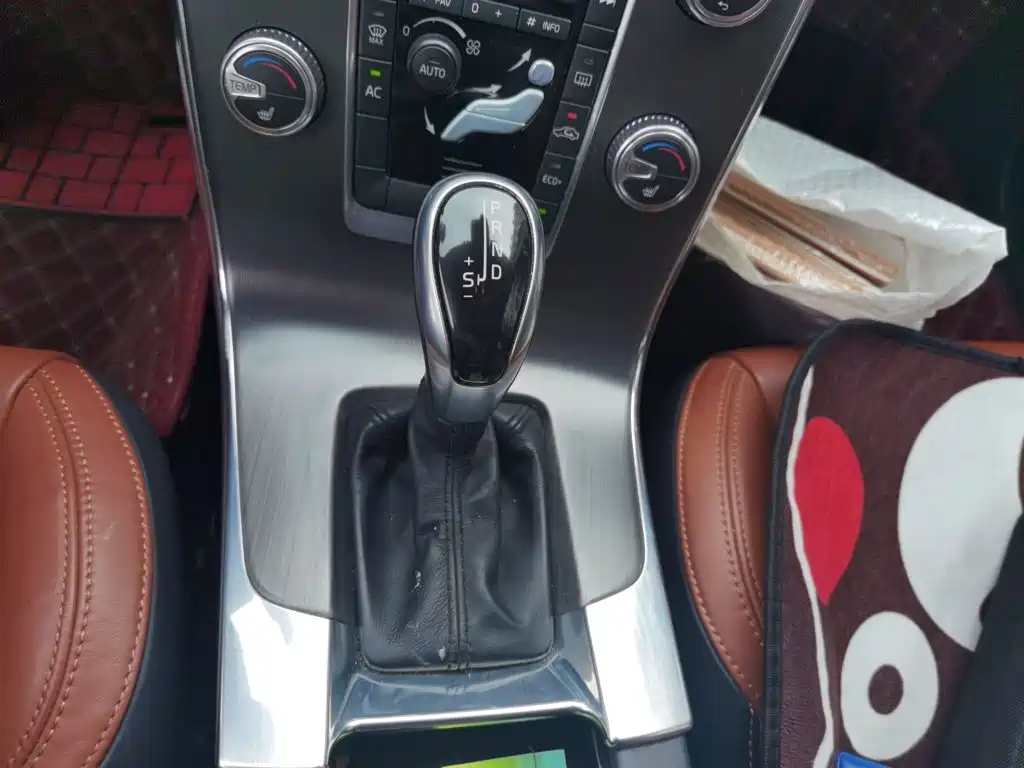 Volvo V60 2016 2015 T5 Momentum