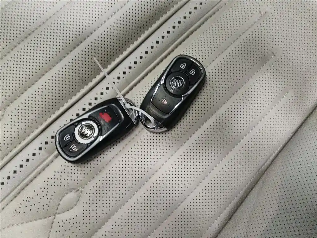 Buick GL8 2017 ES 28T Comfort Type China V фото 17