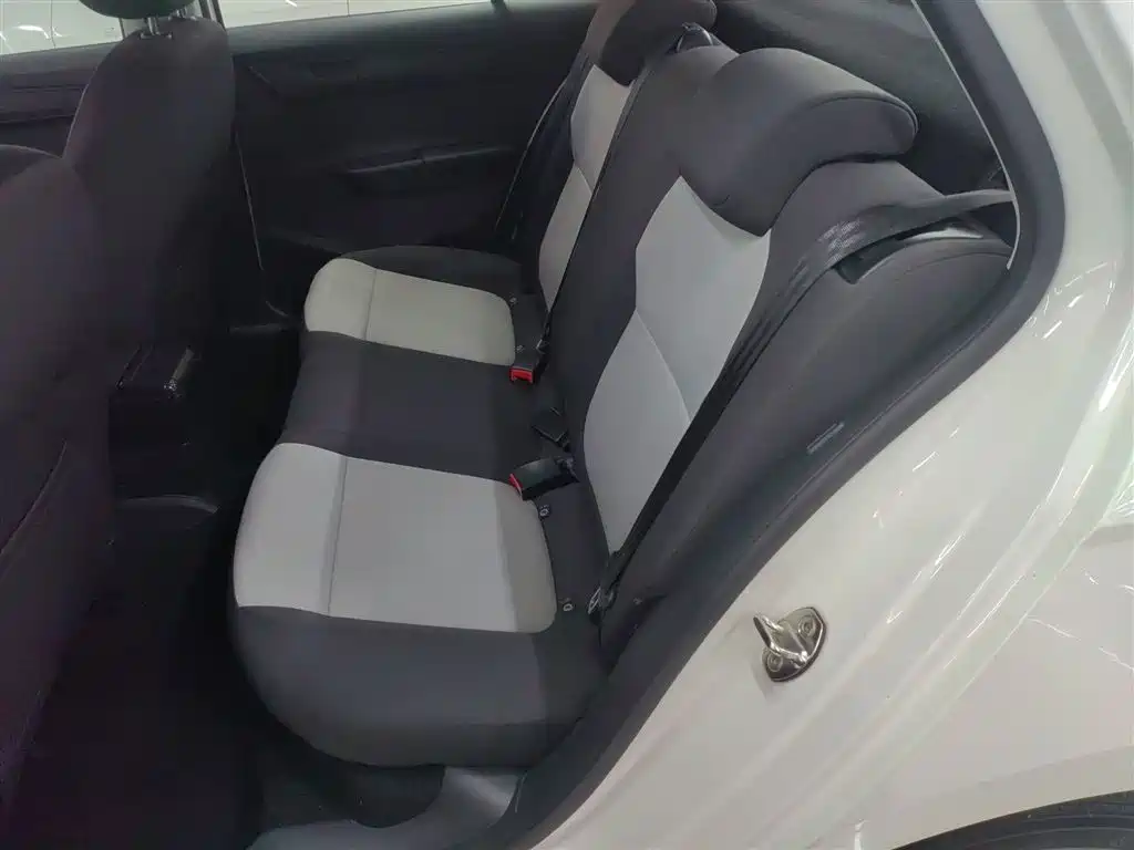 Škoda Fabia 2017 1.4L Auto Car Enjoy Edition фото 17