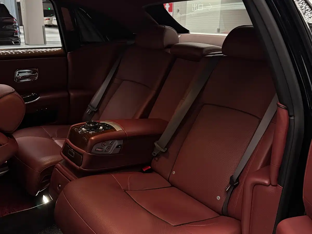 Rolls-Royce Ghost 2014 2014 6.6T Extended Edition