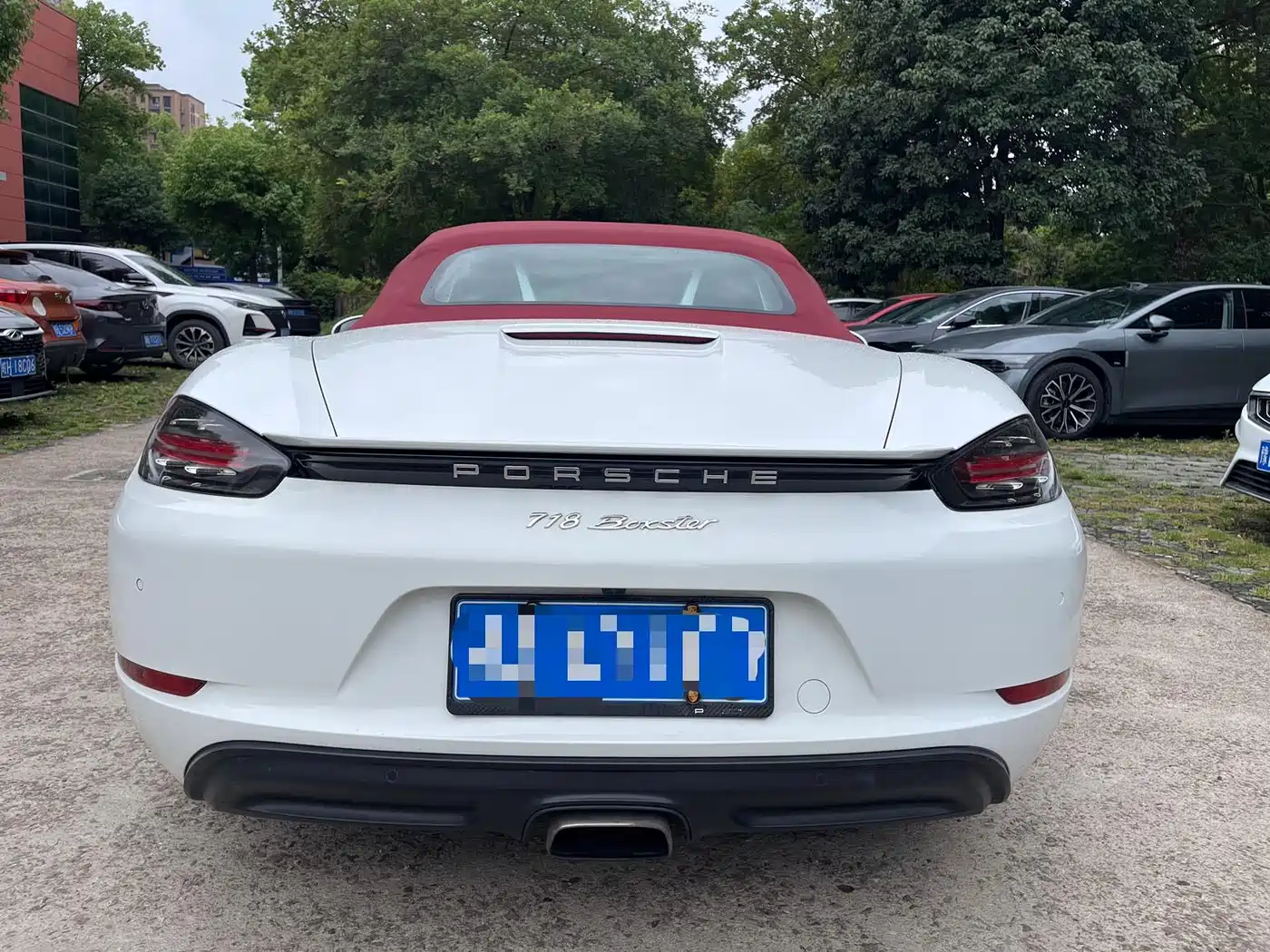 PORSCHE 718