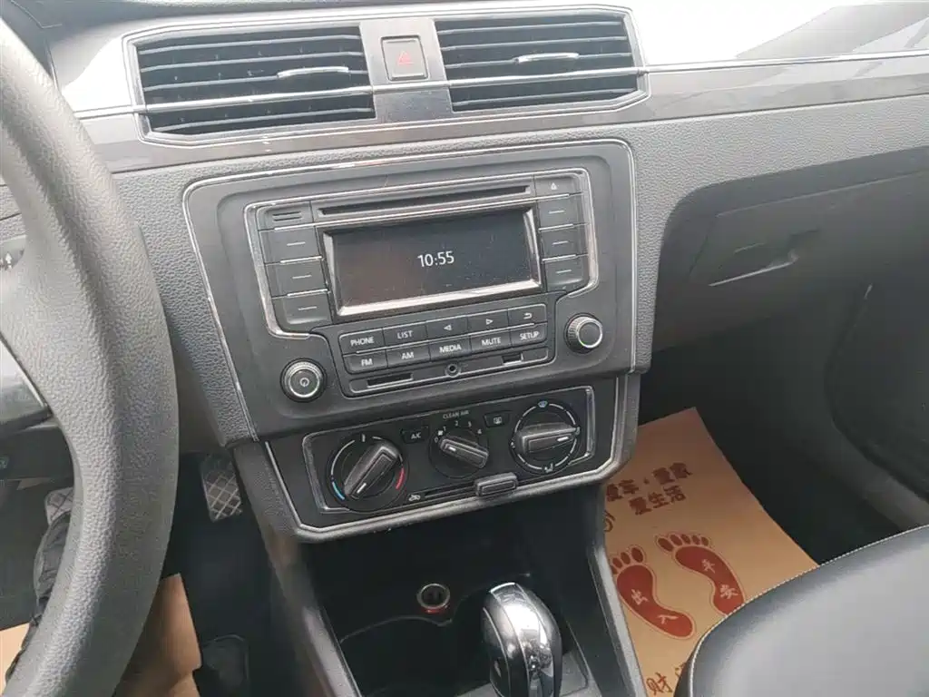 Volkswagen Santana 2016 1.6L Automatic Comfort Edition фото 13