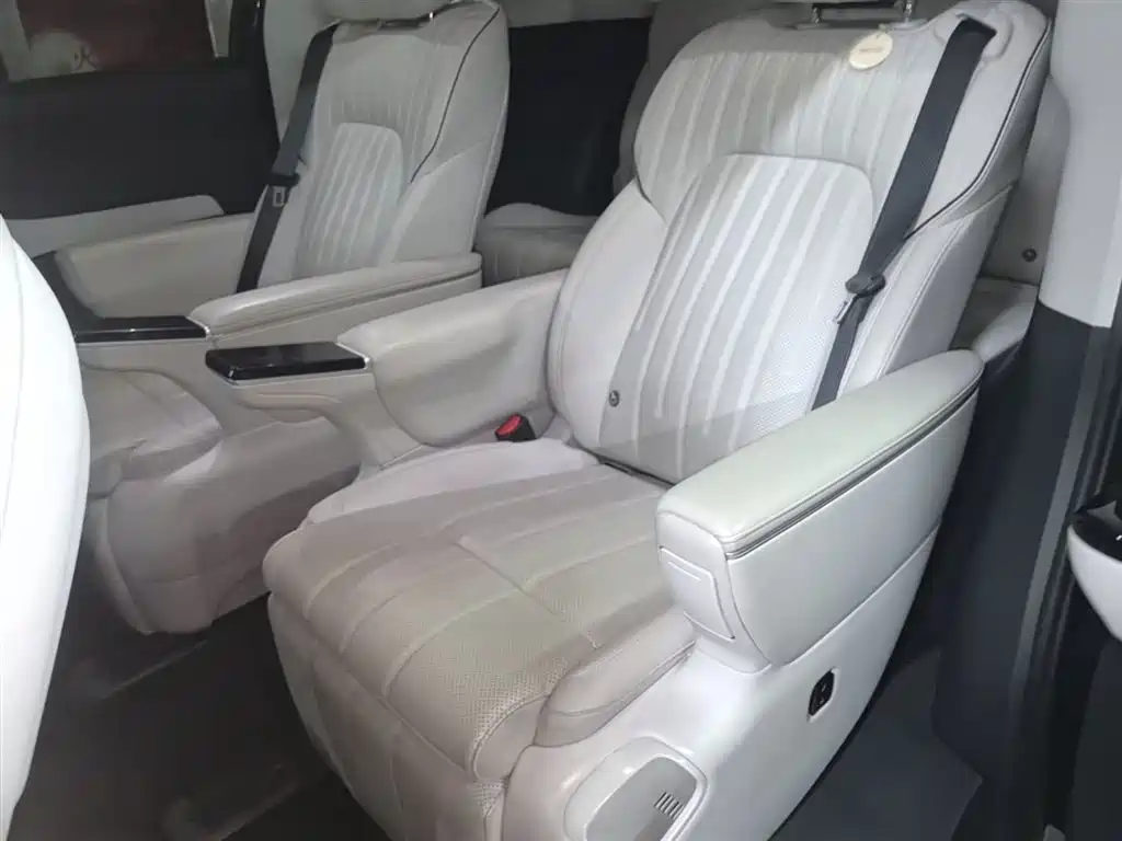Voyah Auto Voyah Dreamer 2025 PHEV AWD Flagship Kunpeng Edition фото 17