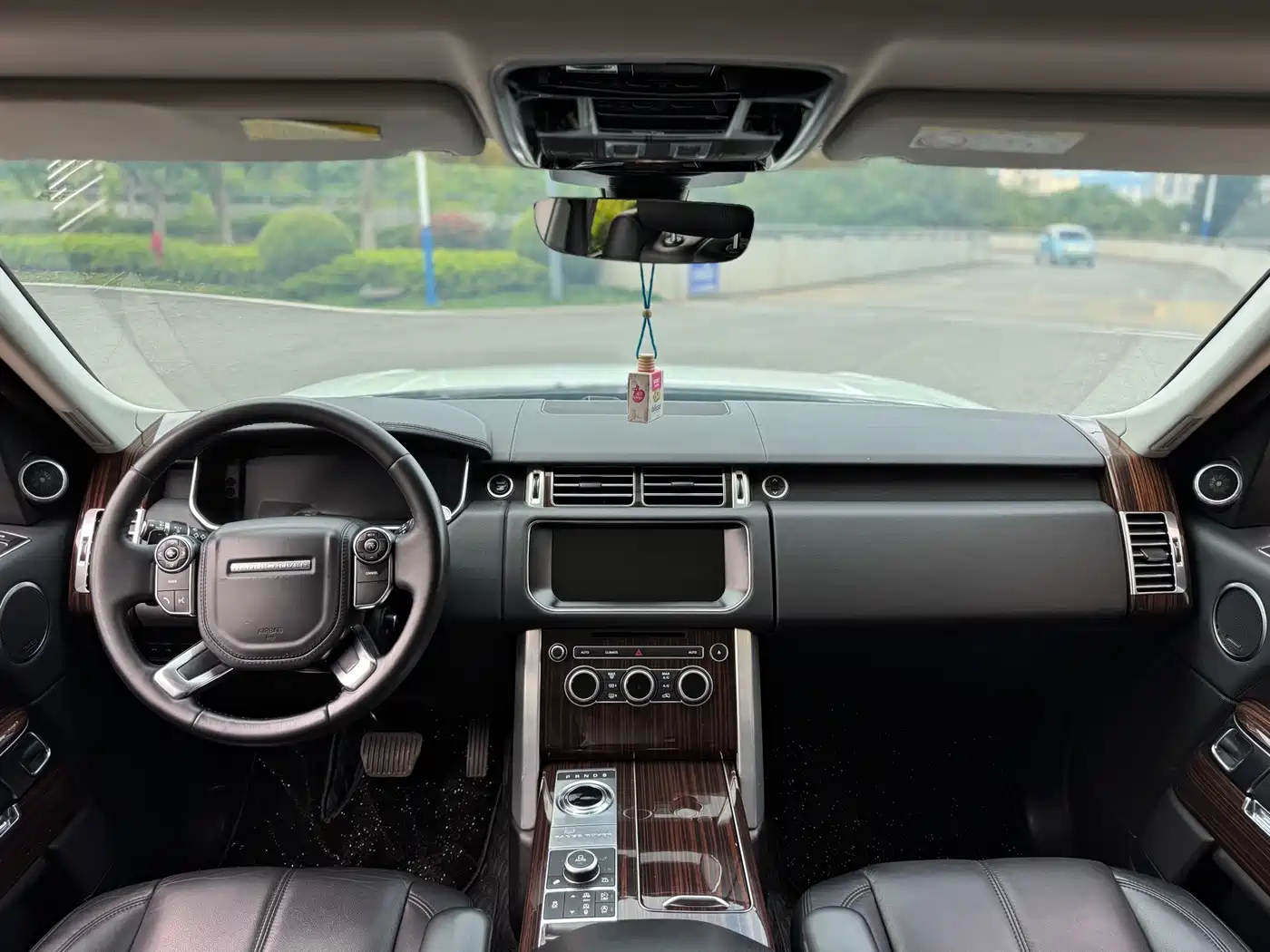 Land Rover Range Rover 2015 3.0 TDV6 Vogue фото 10