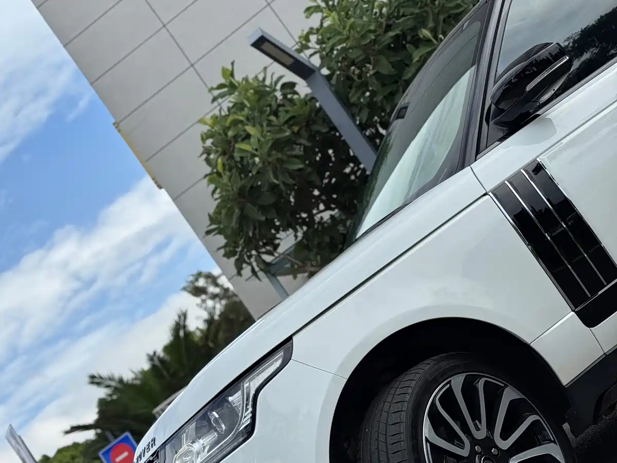 Land Rover Range Rover 2015 3.0 TDV6 Vogue фото 18