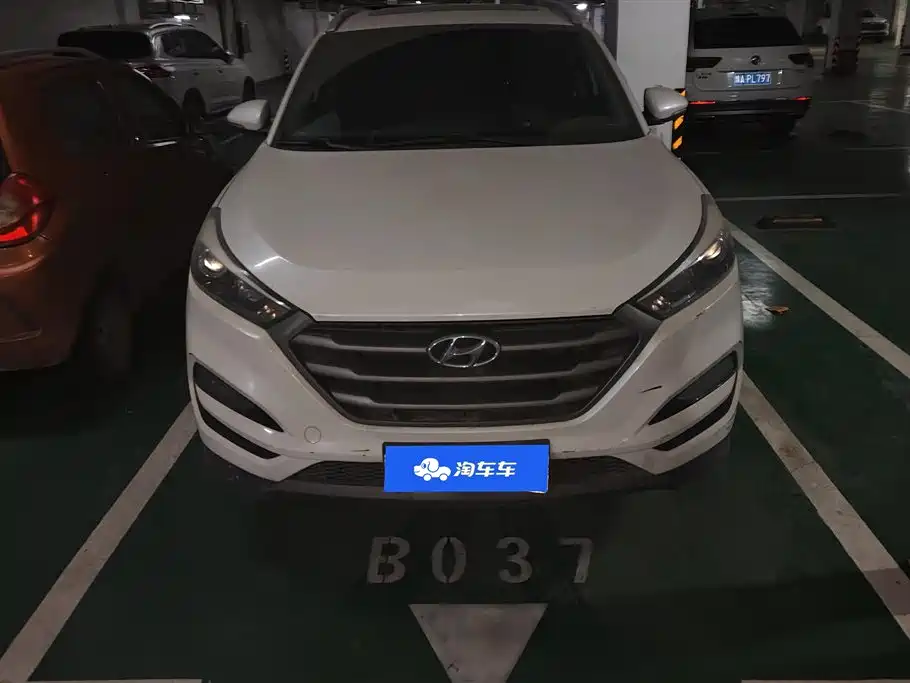 Hyundai Tucson 2015 1.6T Dual Clutch 2WD Smart фото 2