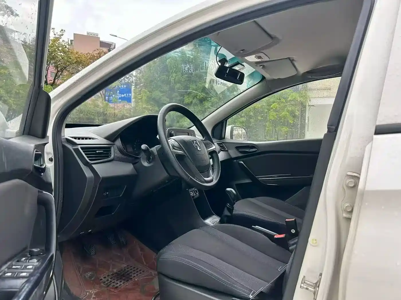 Baojun 310 2017 2016 1.2L Manual Comfort Model