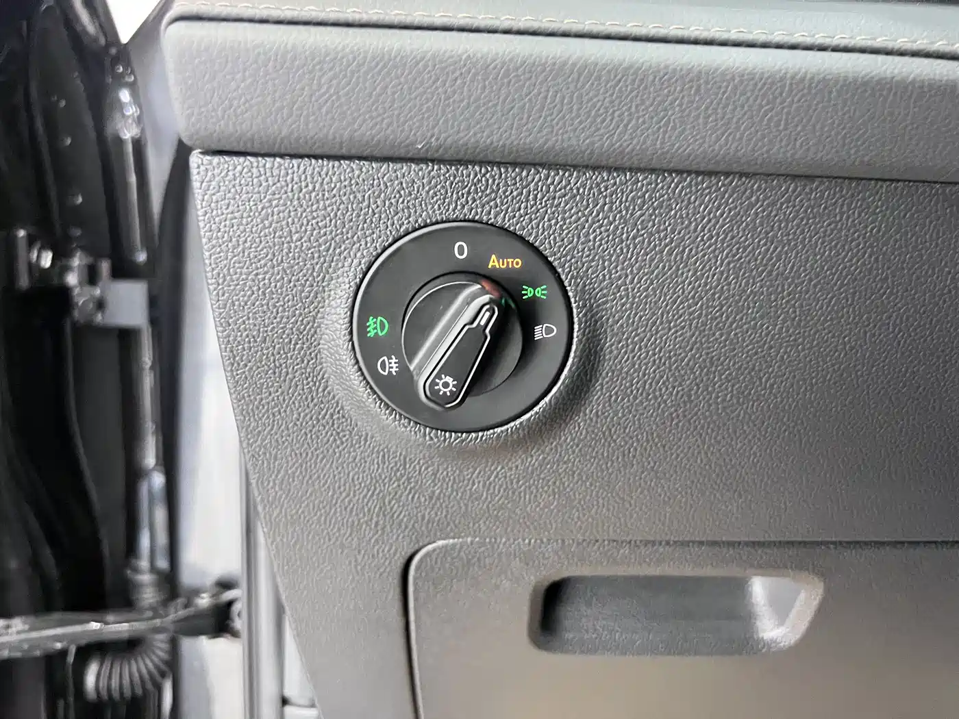 Volkswagen Tharu 2022 280TSI FWD Luxury Edition фото 9