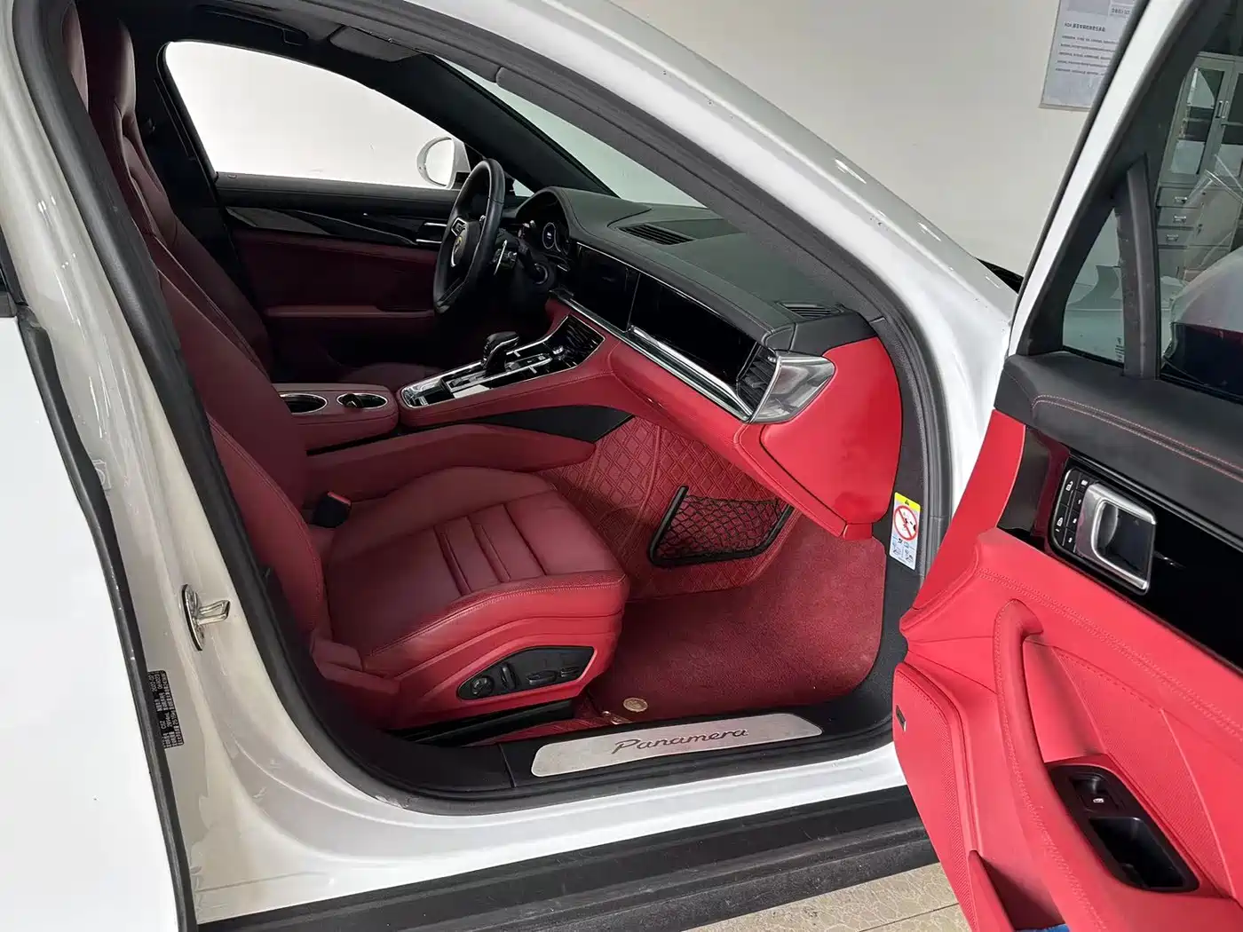 Porsche Panamera 2022 Panamera 2.9T Platinum Edition фото 12