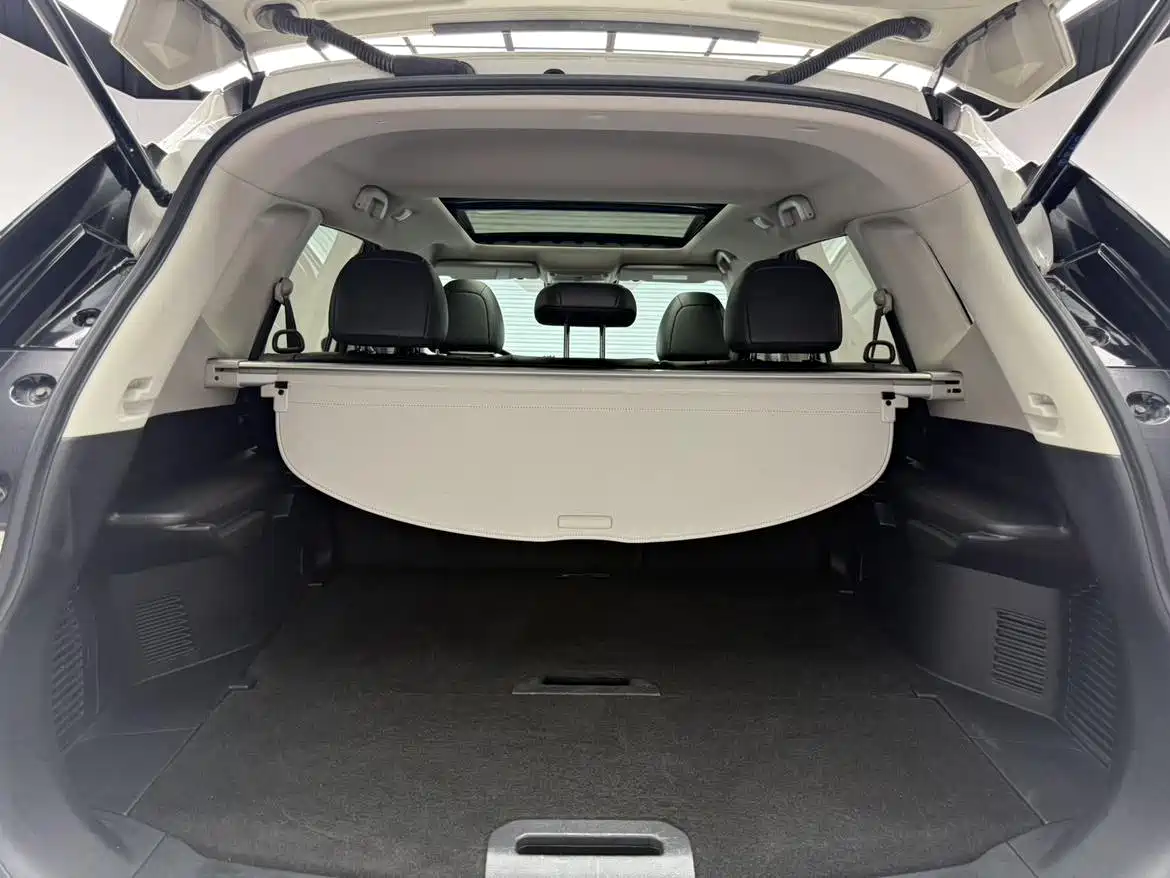 Фото 9 - Nissan X-Trail