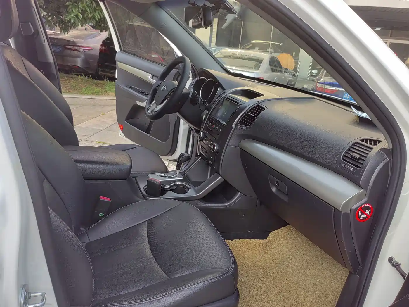 Kia Sorento 2012 2.2T Diesel Luxury Edition фото 9