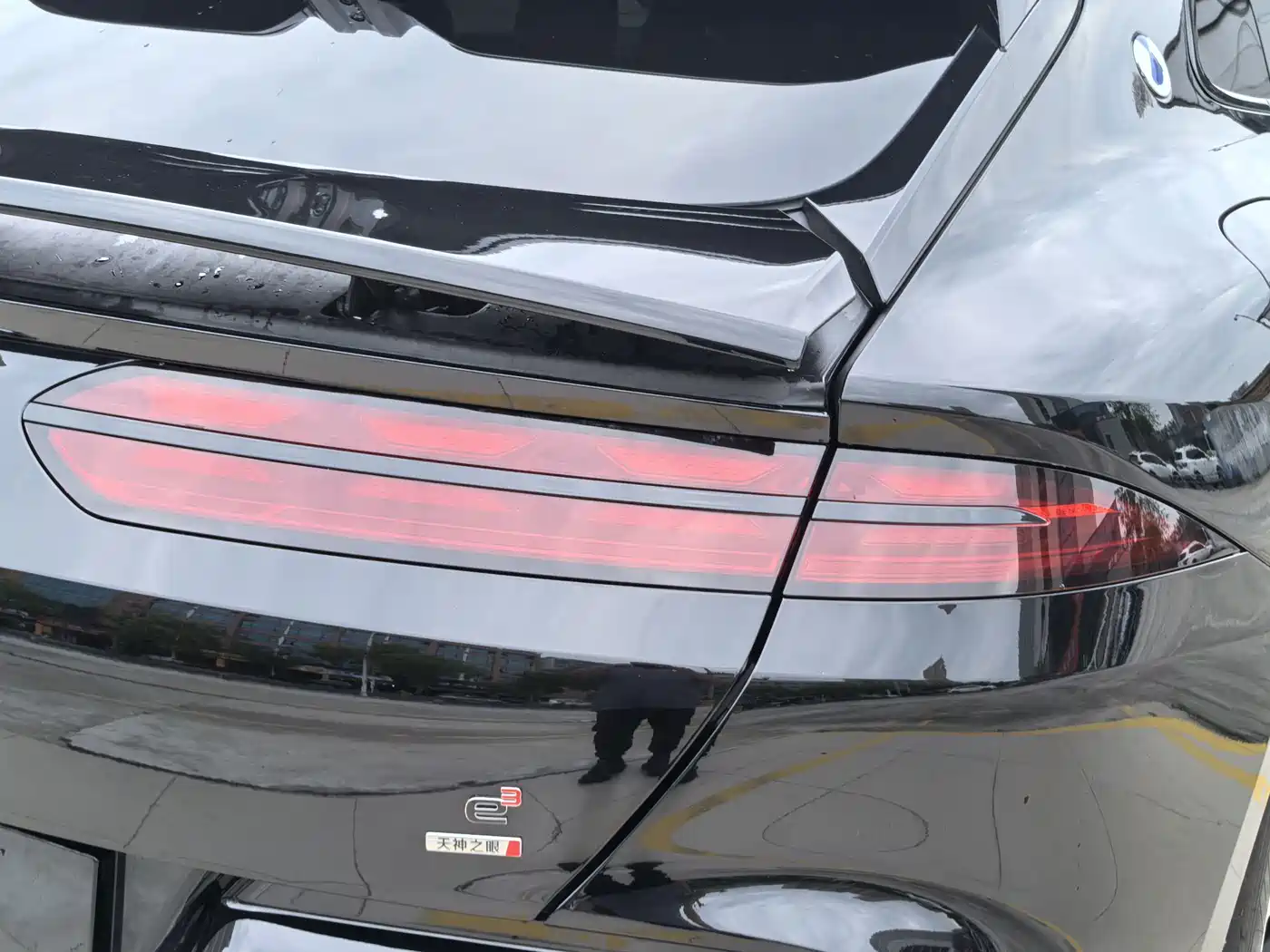 Denza Z9GT 2026 2026 Model Yi San Fang Flash Charge Honor Edition