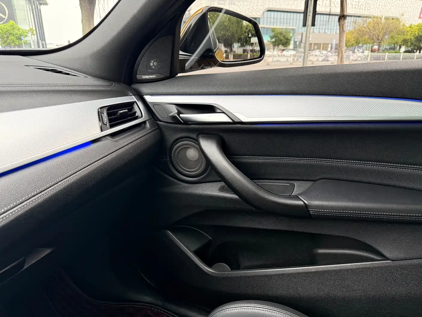 BMW X2 2020 sDrive25i Exclusive M Sport Package фото 16