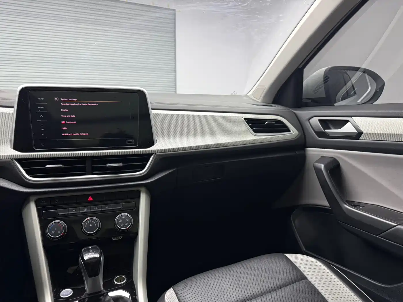 Volkswagen T-ROC 2023 280TSI DSG 2WD Time Edition фото 17