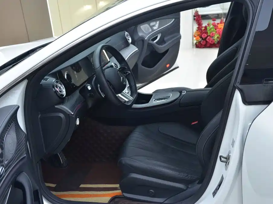 Mercedes-Benz CLS 2023 2022 CLS 300 Luxury