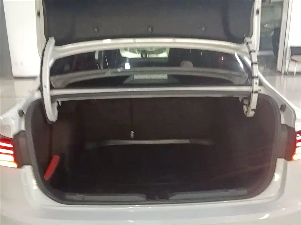 Volkswagen Bora 2021 1.5L Automatic Fashion Smart Edition фото 19