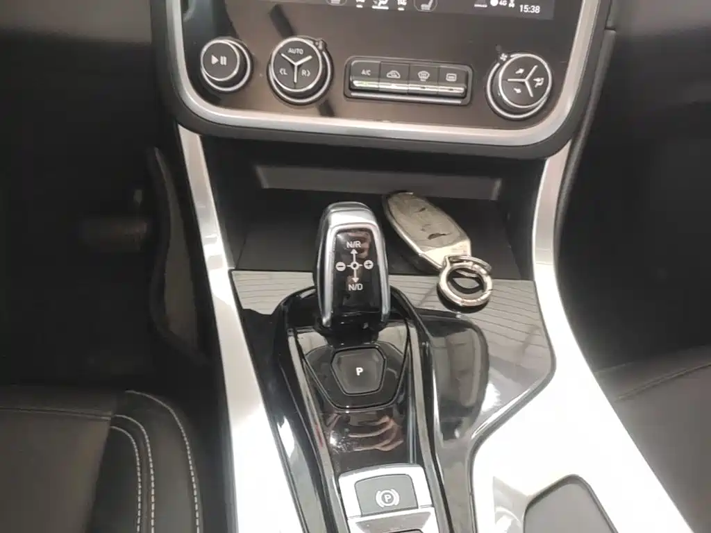 Lynk & Co 01 2017 2017 2.0T 2WD