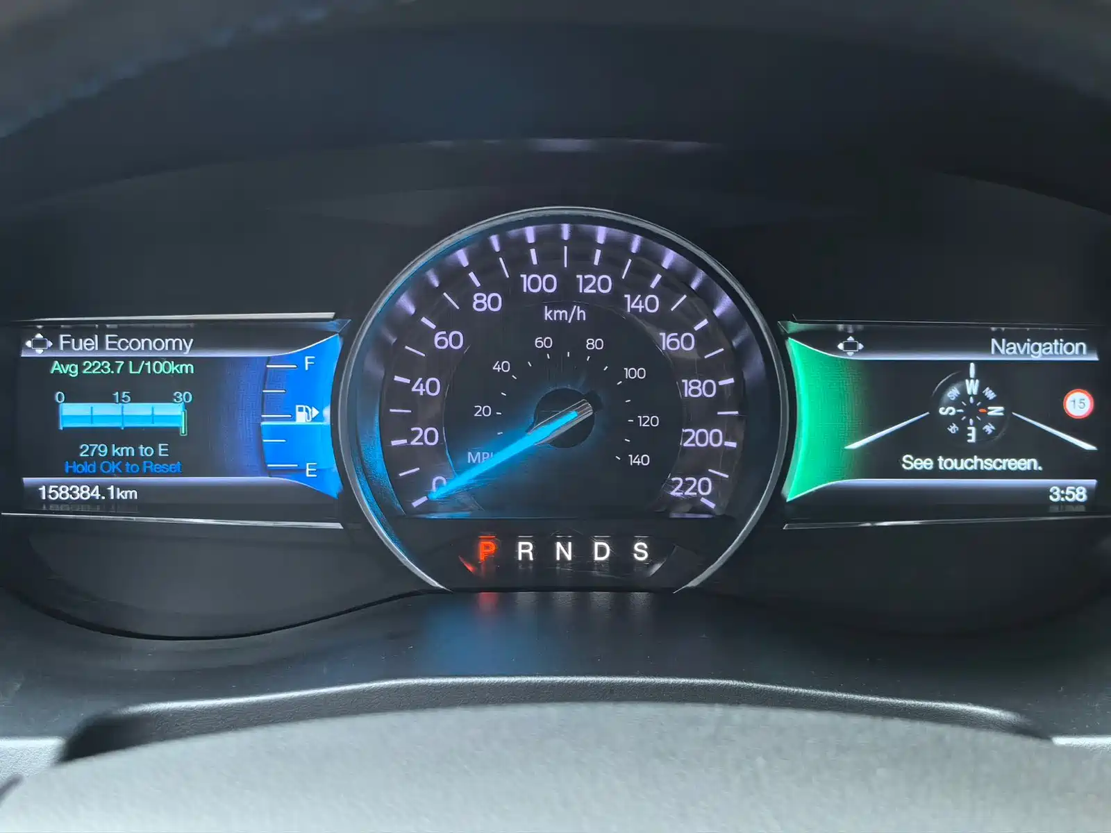 Photo 2 - Ford Explorer (Import)