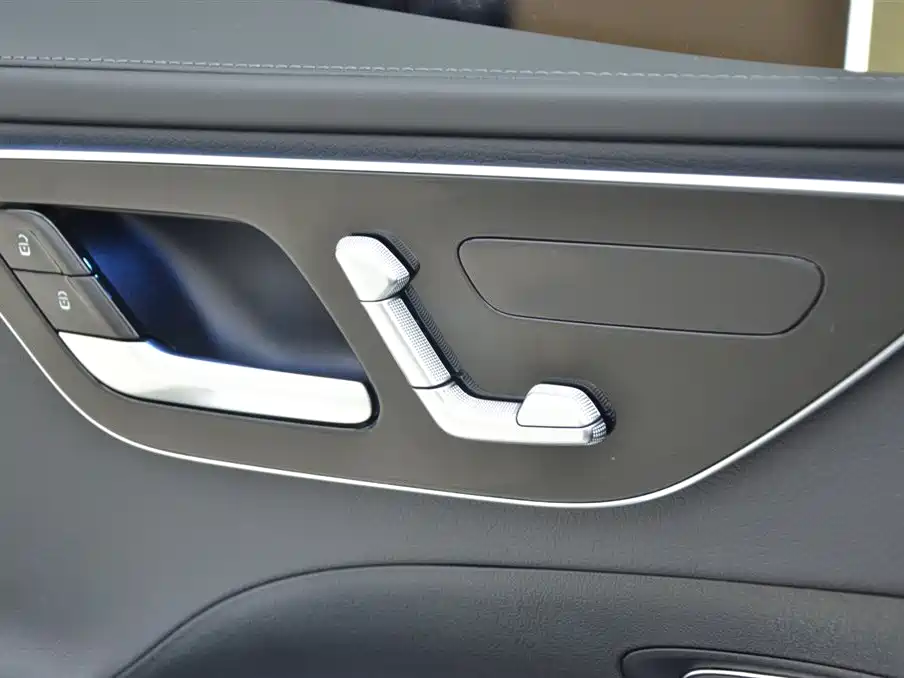 Mercedes-Benz C-Class 2024 Facelift C 260 L Sport фото 11