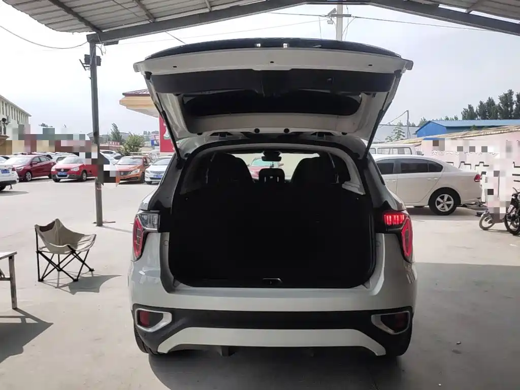 Lynk & Co 01 2017 2017 2.0T 2WD
