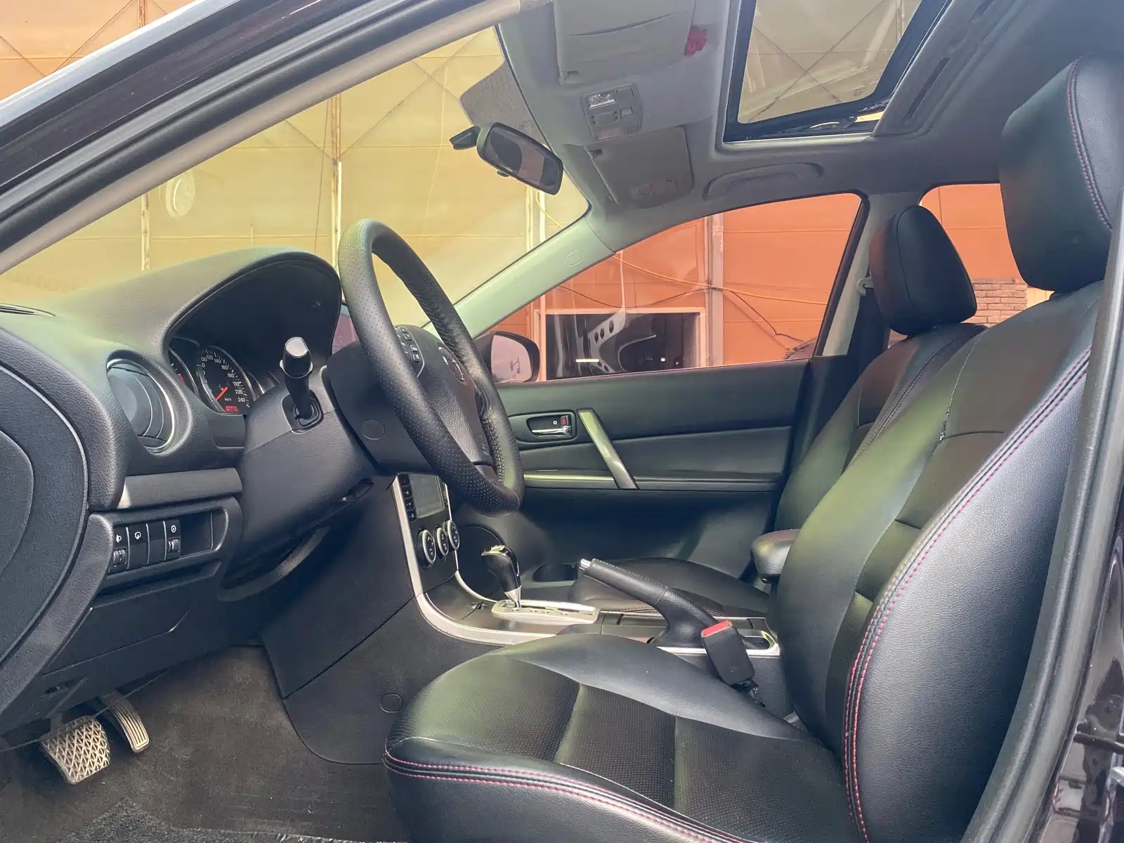Photo 7 - Mazda 6