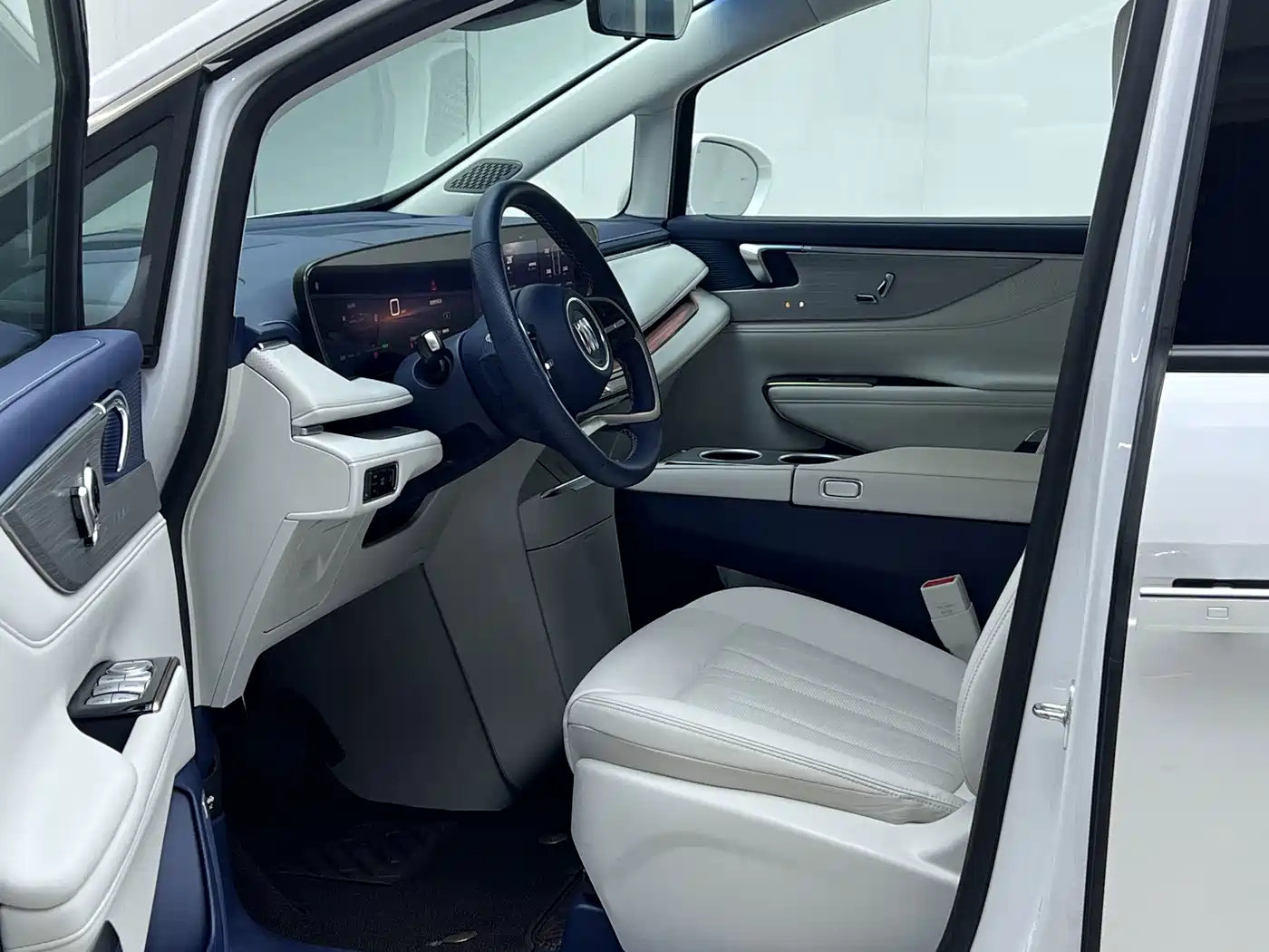 Buick GL8 New Energy 2024 2024 Landglory Luxury Edition 7-Seater