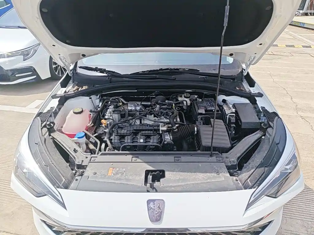 Roewe i5 2025 2023 1.5L CVT Luxury Edition