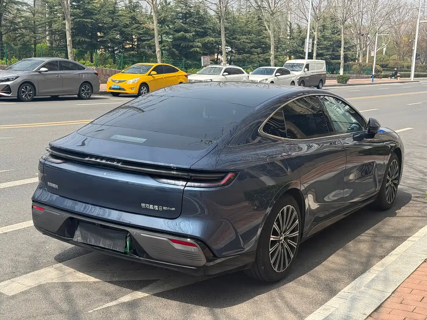 GEELY GALAXY GALAXY SPARKLE 8