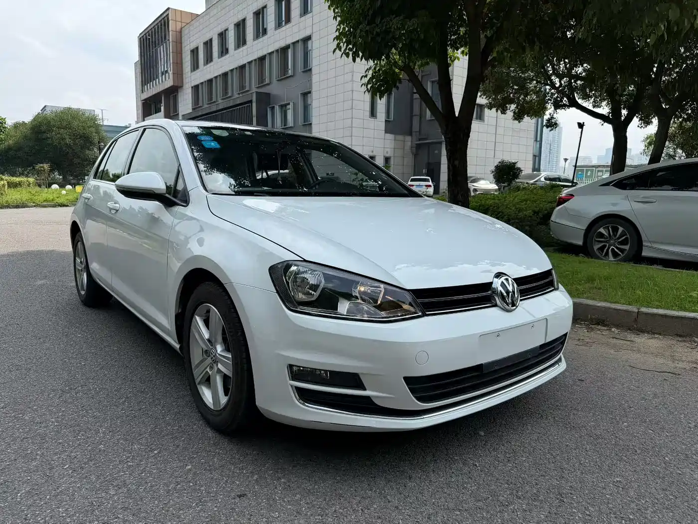 Volkswagen Golf 2015 1.6L Automatic Comfort фото 3