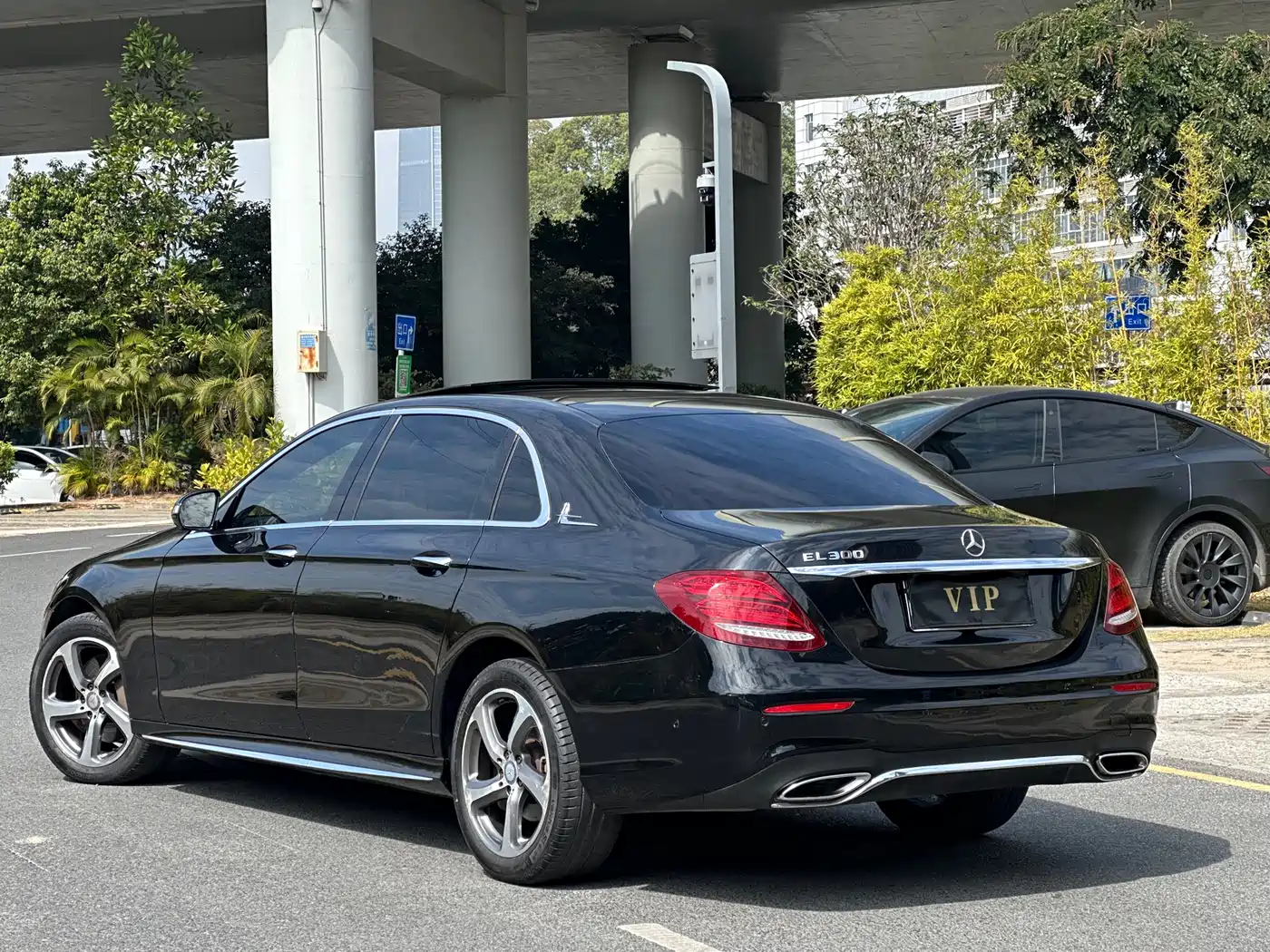 Mercedes-Benz E-Class 2017 E 300 L Sport Luxury фото 10