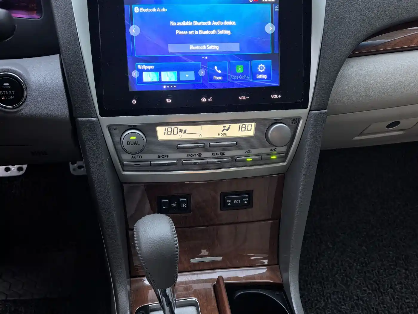 Toyota Camry 2013 200G Classic Luxury Edition фото 10