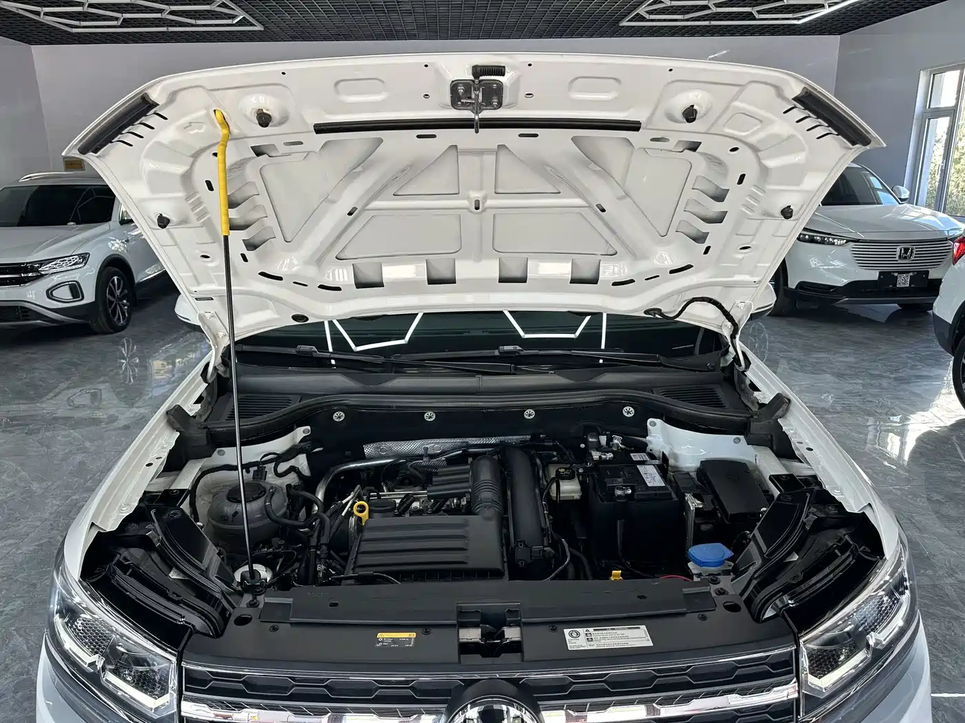 Volkswagen Tharu, миниатюра 21
