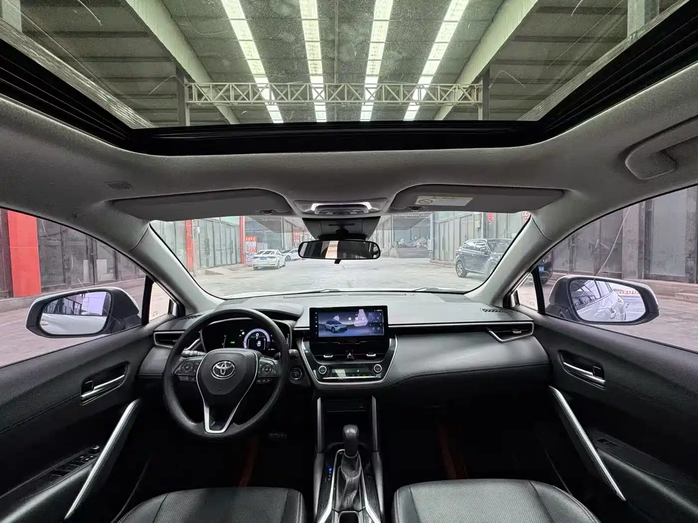 Toyota Frontlander 2023 2.0L Smart Hybrid Dual Engine Luxury Edition фото 7