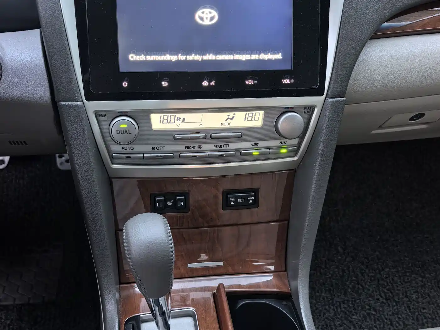 Toyota Camry 2013 200G Classic Luxury Edition фото 11