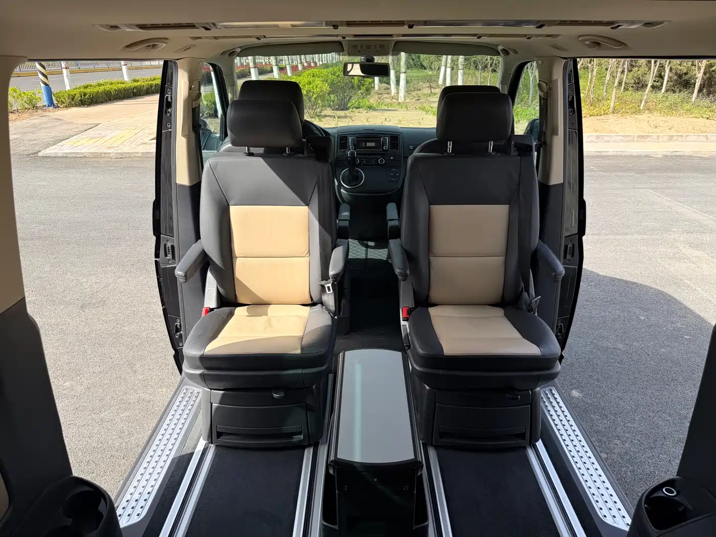 Volkswagen Multivan 2012 2.0TSI 4WD Premium фото 14