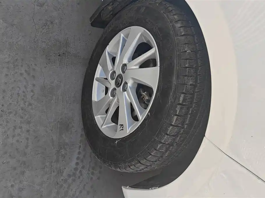 TOYOTA YARIS L TO ENJOY