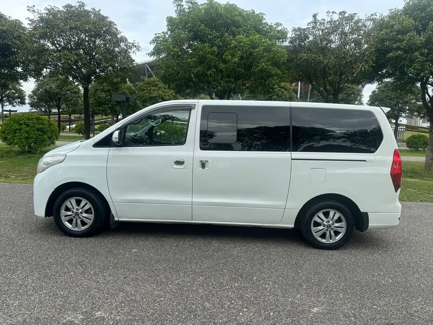Dongfeng Fengxing Fengxing F600 2017 2016 F600L 1.5T Premium