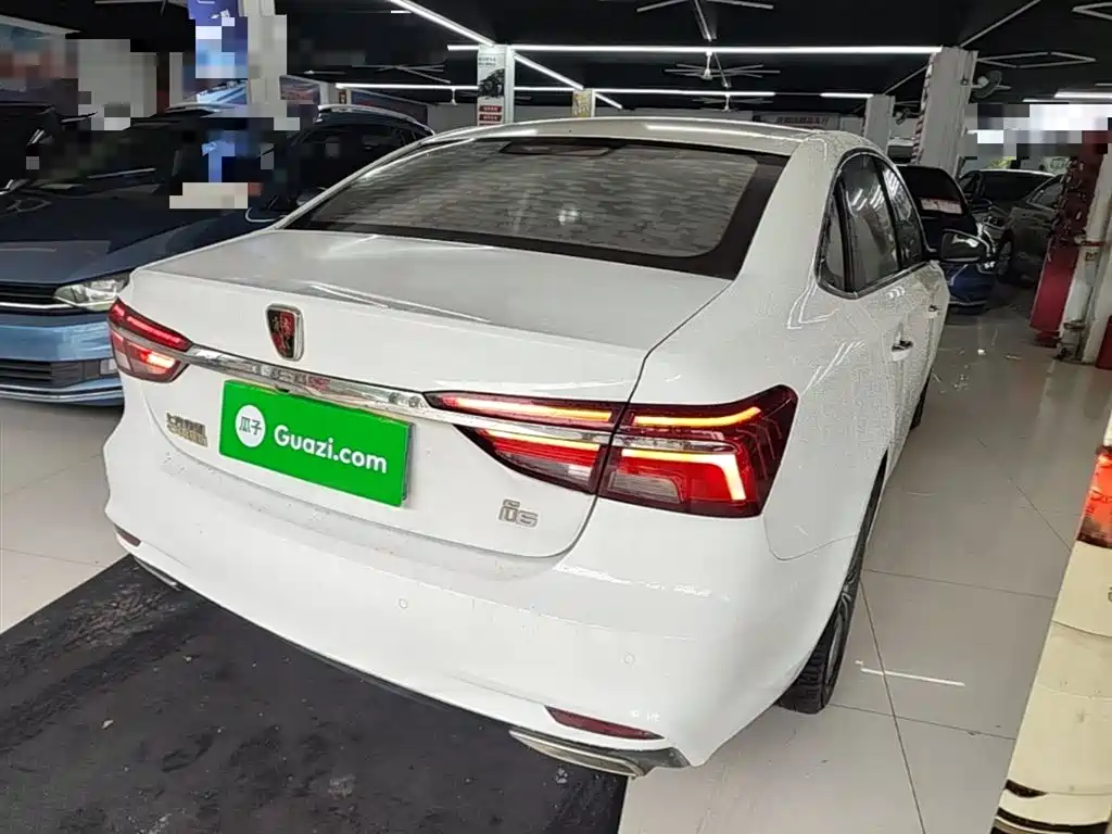 Roewe i6 2020 2020 PLUS 1.6L CVT 4G Connected Glory Flagship Edition