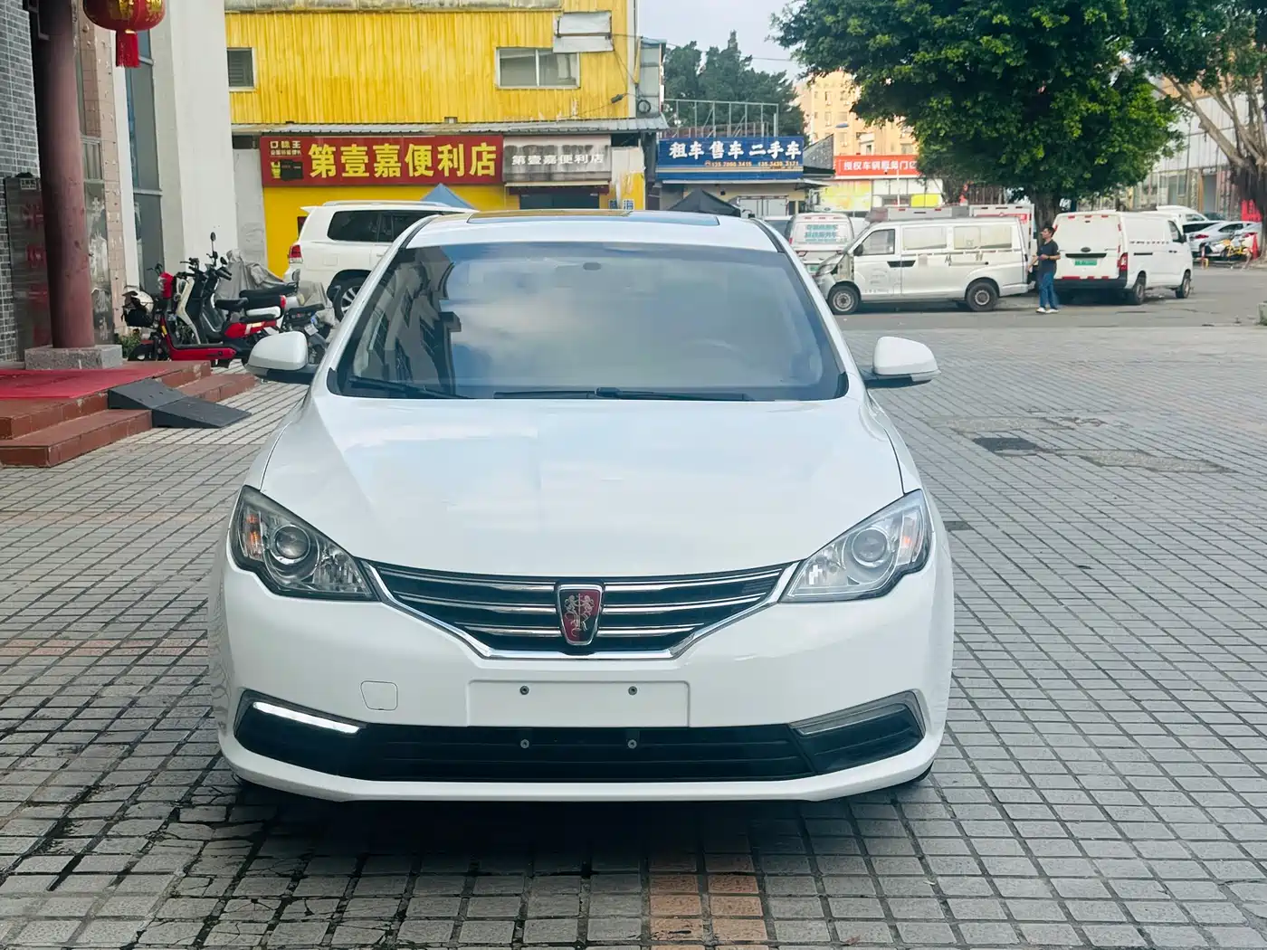 Roewe 360 2016 2016 1.5L Automatic Smart Screen Edition