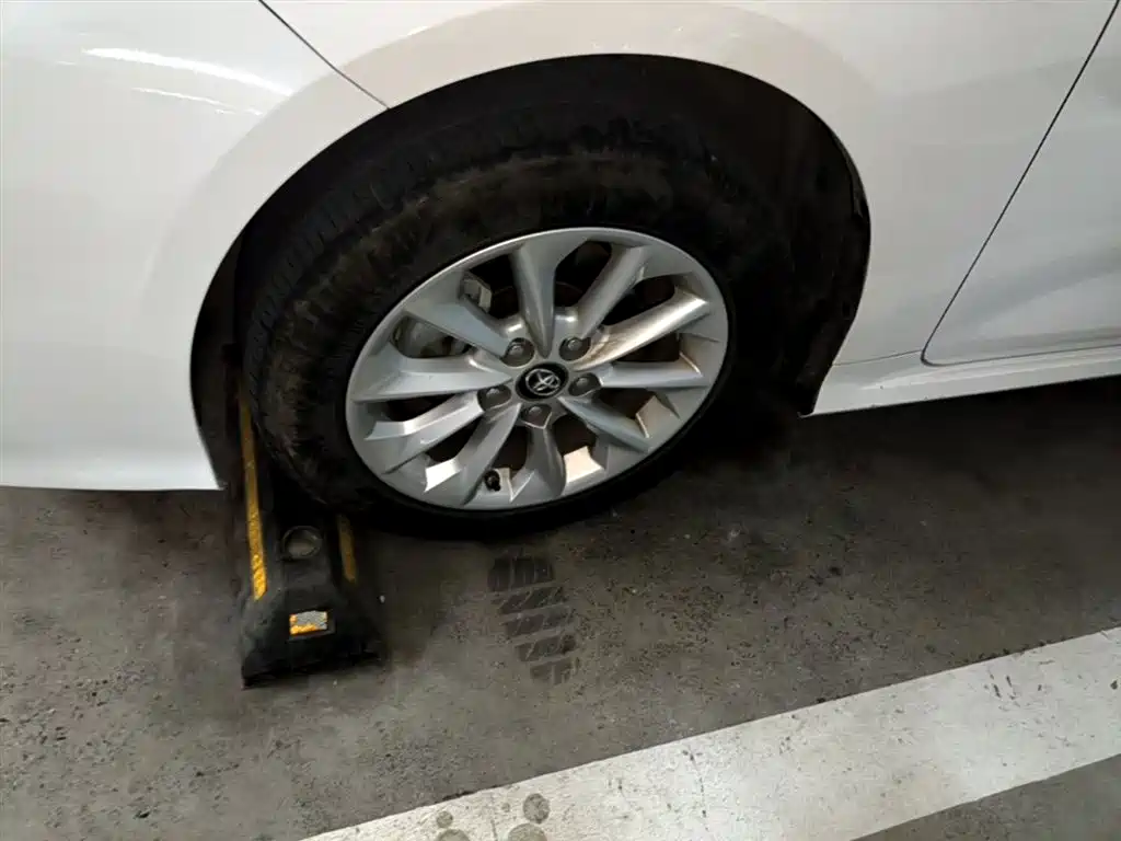 Toyota Corolla 2021 1.2T S-CVT Elite PLUS Edition фото 23