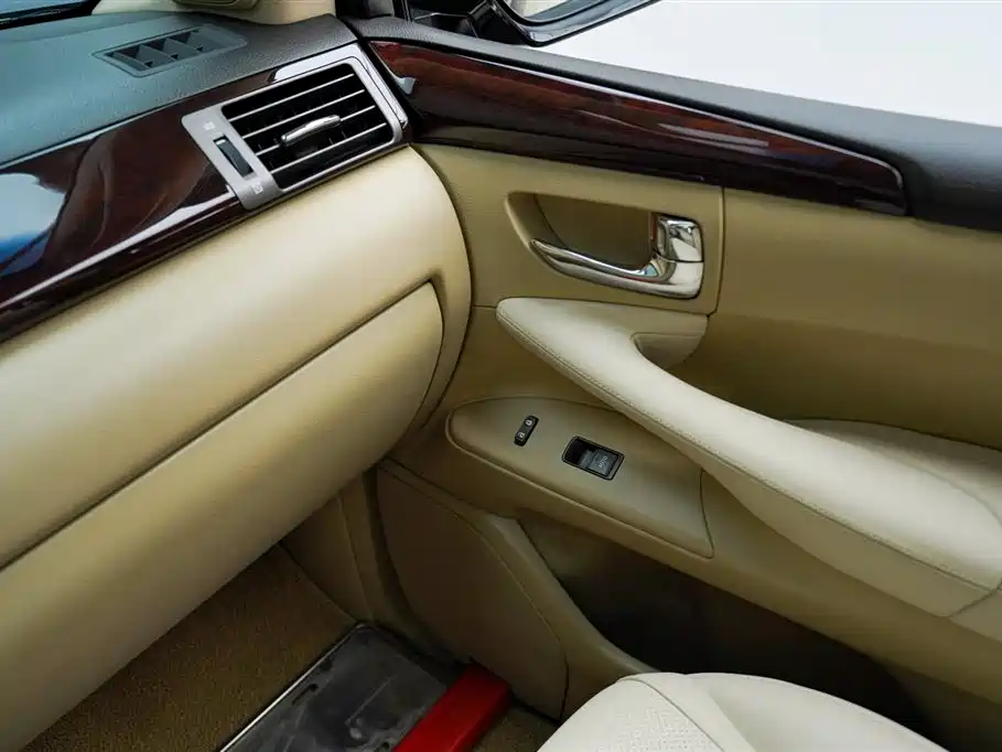 Lexus LX 2009 570 фото 13