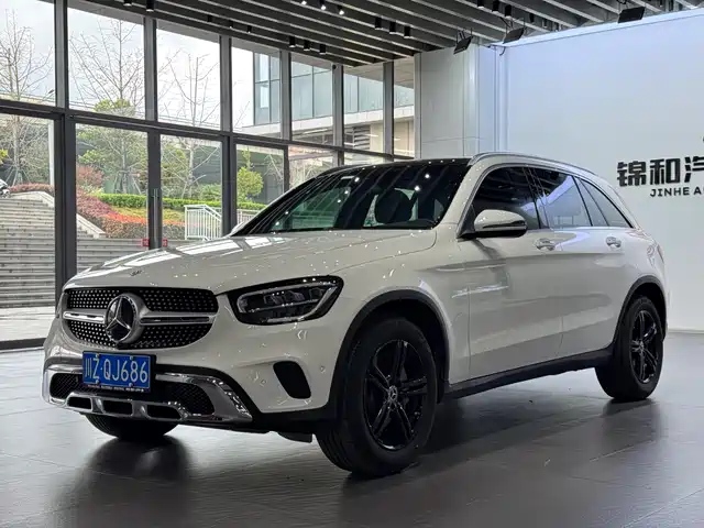 MERCEDES-BENZ GLC