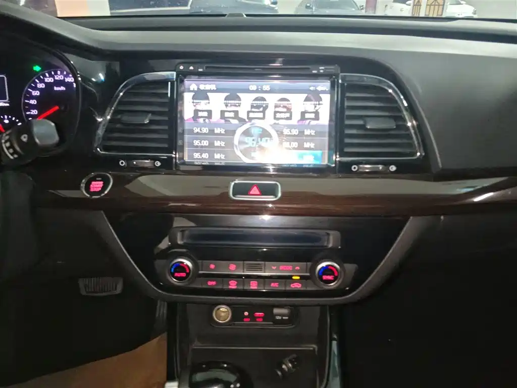 Kia K4 2014 1.8L Automatic GLS фото 9