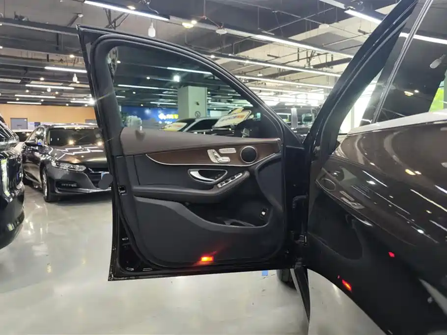 Mercedes-Benz GLC 2022 Facelift II GLC 260 L 4MATIC Luxury фото 7
